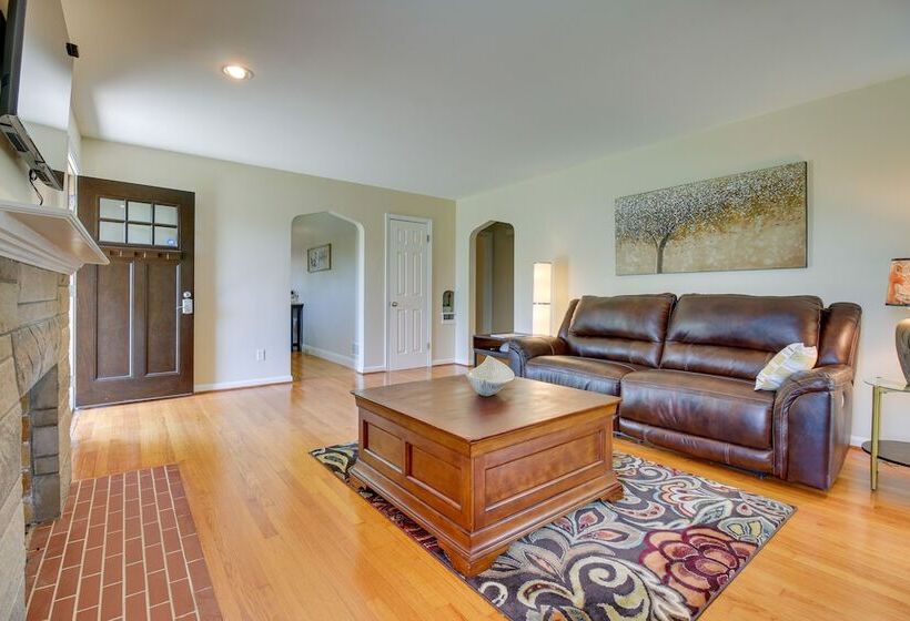 Home W/ Hot Tub + Deck ~ 3 Mi To Ark Encounter!