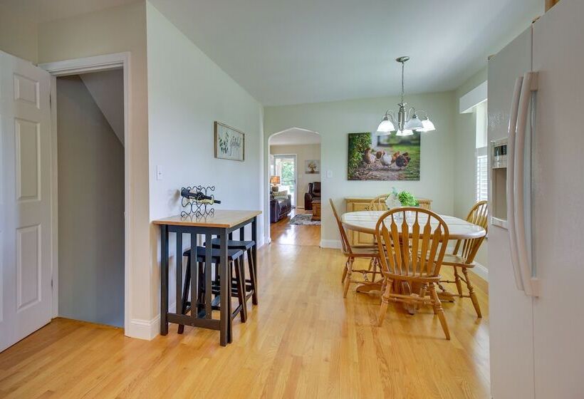 Home W/ Hot Tub + Deck ~ 3 Mi To Ark Encounter!