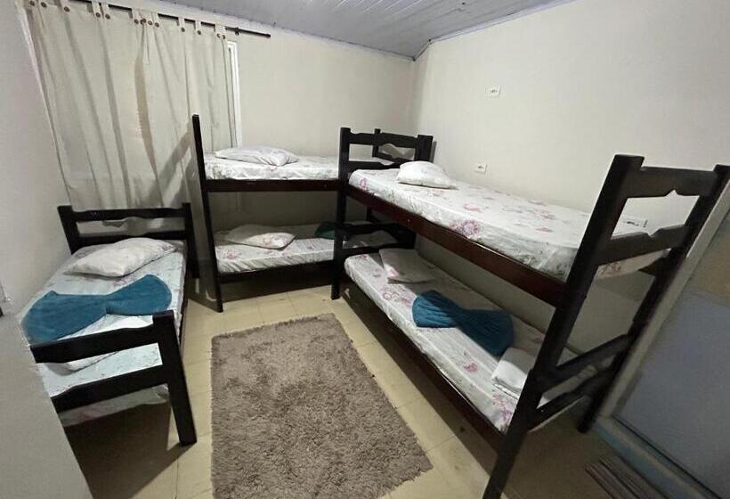 簡易ホテル Pousada Da Praia