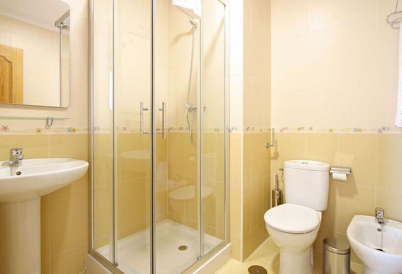 Отель Areh Apartamentos