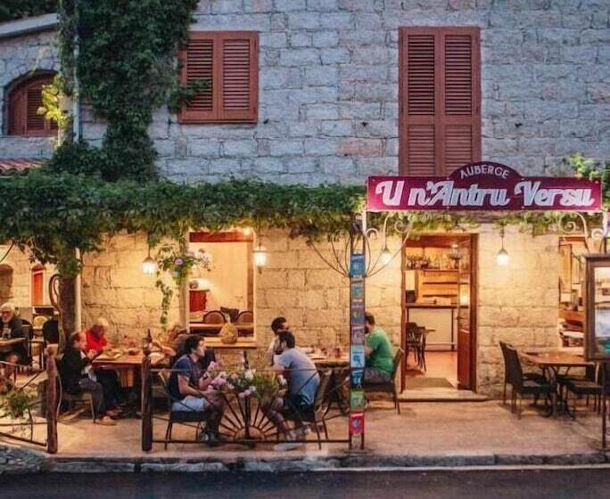 Отель Auberge U N Antru Versu