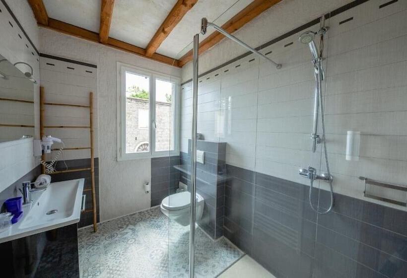 Отель Auberge U N Antru Versu