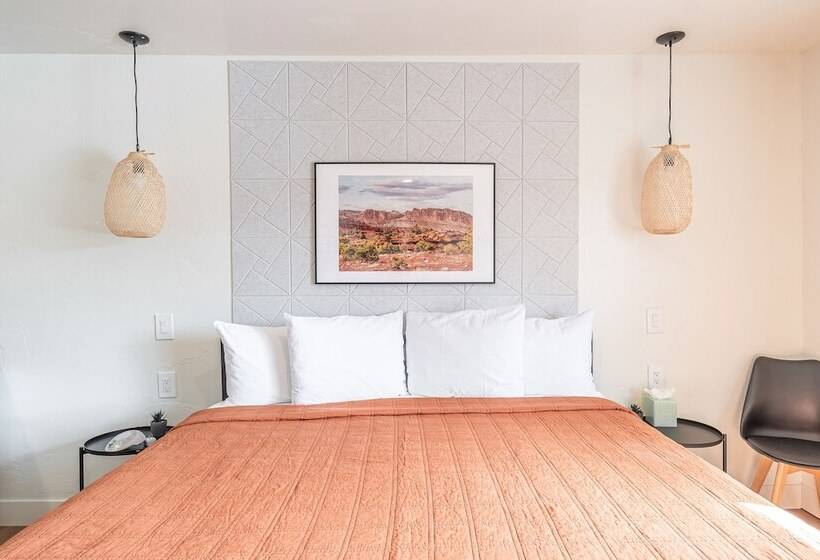 Отель Casitas At Capitol Reef