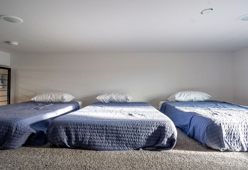 Отель Casitas At Capitol Reef