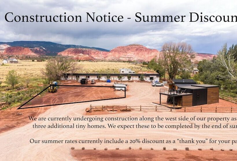 Отель Casitas At Capitol Reef