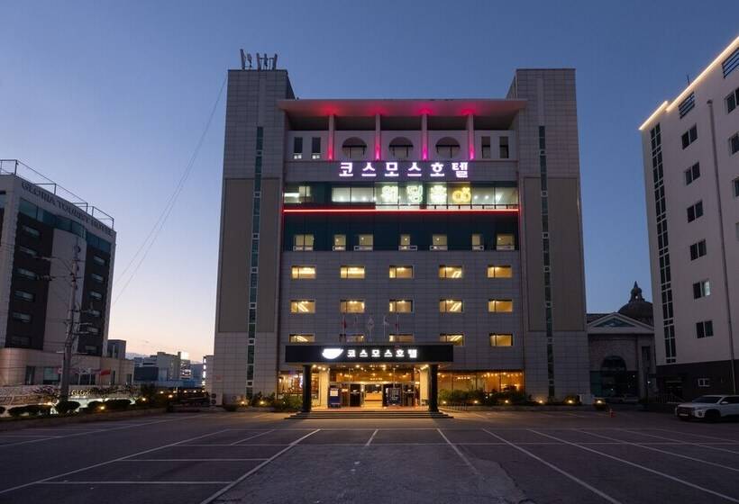 בית מלון כפרי Cosmos