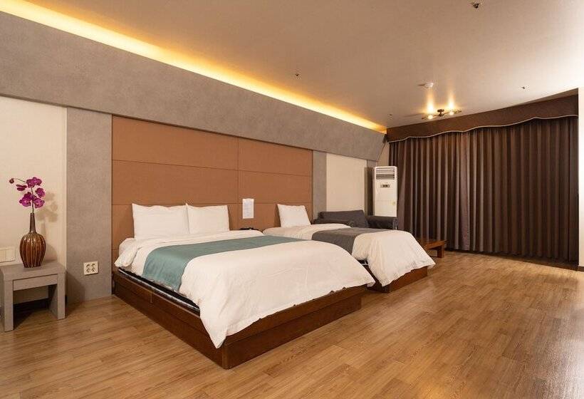 בית מלון כפרי Cosmos