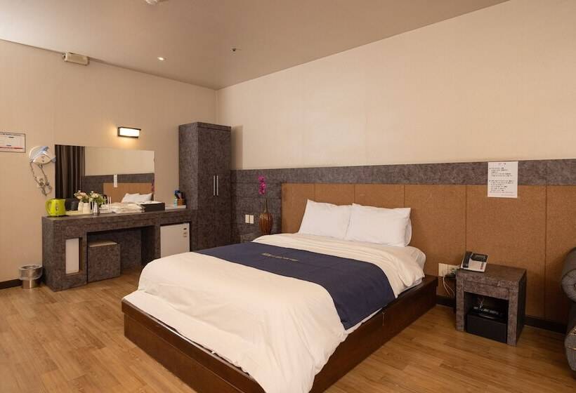 בית מלון כפרי Cosmos