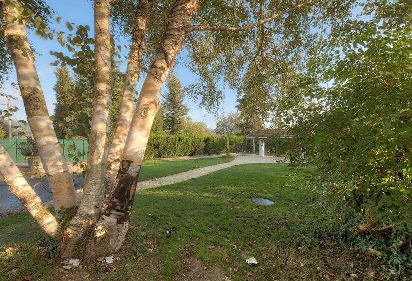 Отель Domaine Chloe Du Lac