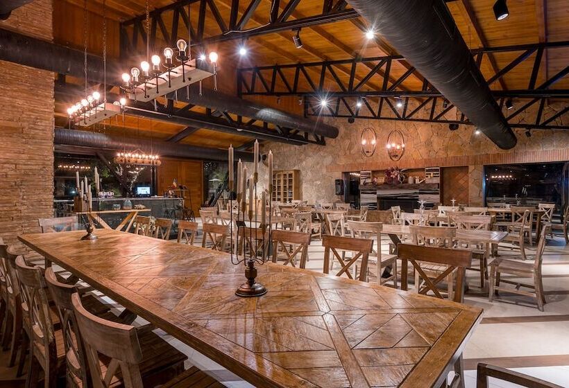 هتل Giuaani Winery