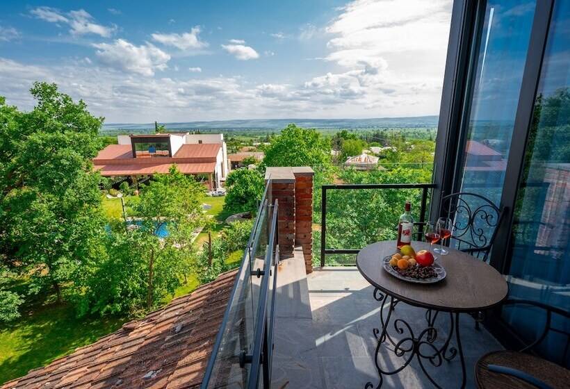 هتل Giuaani Winery