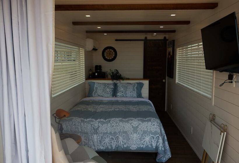 Отель Glampinn Marfa