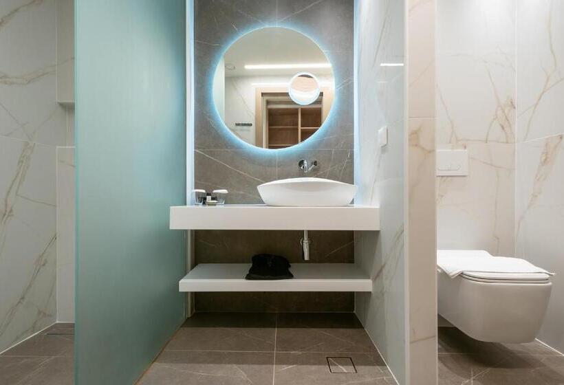 هتل Grand Patelli