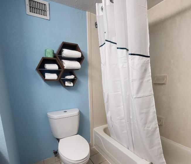 בית מלון כפרי Hometowne Studios By Red Roof Prattville