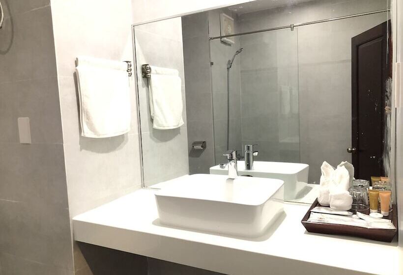 هتل Khach San Hung Vuong