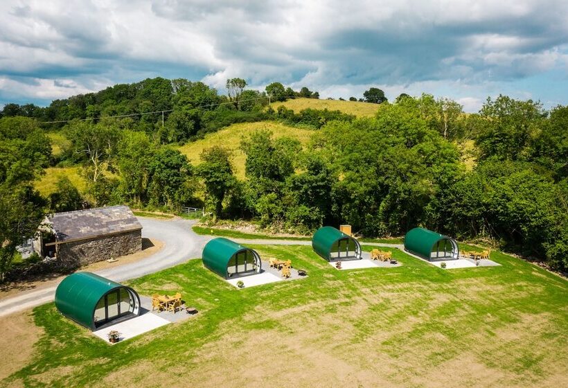 Отель Kinelarty Luxury Glamping Pods Downpatrick