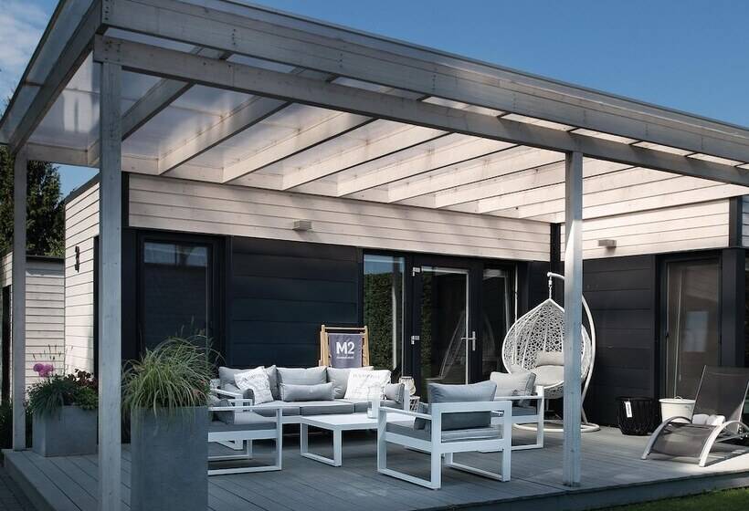 Отель M2 Resort Wellness & Spa