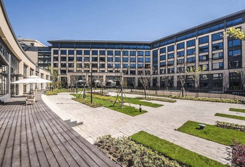 Q Box Hotel Shanghai Sanjiagang