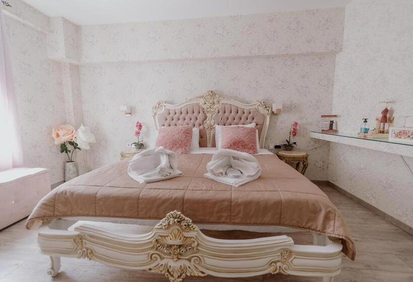 ホテル Roh Suites