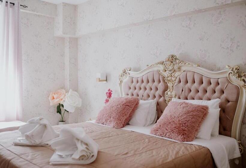 ホテル Roh Suites