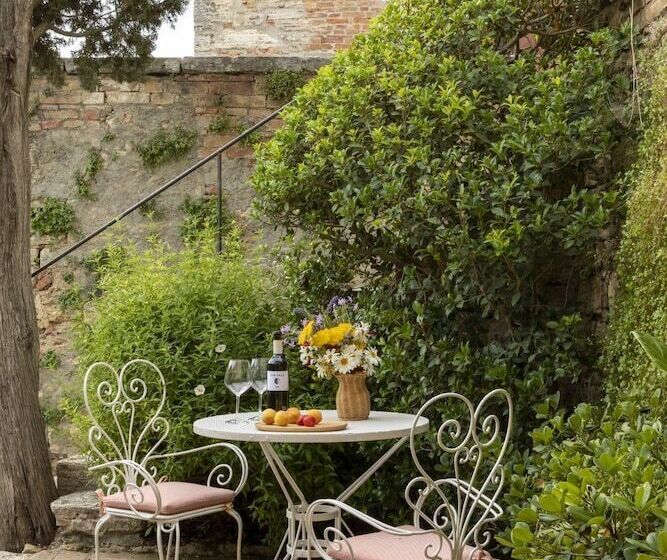 فندق ريفى Borgo D Asso