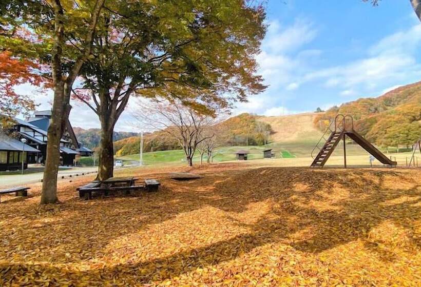 בית מלון כפרי Schones Heim Kaneyama