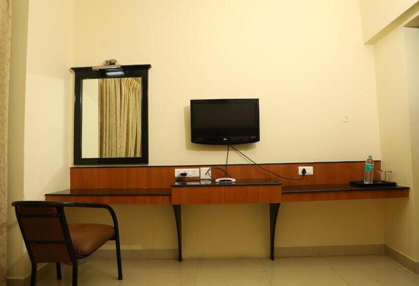 Отель Shrie Shaanth