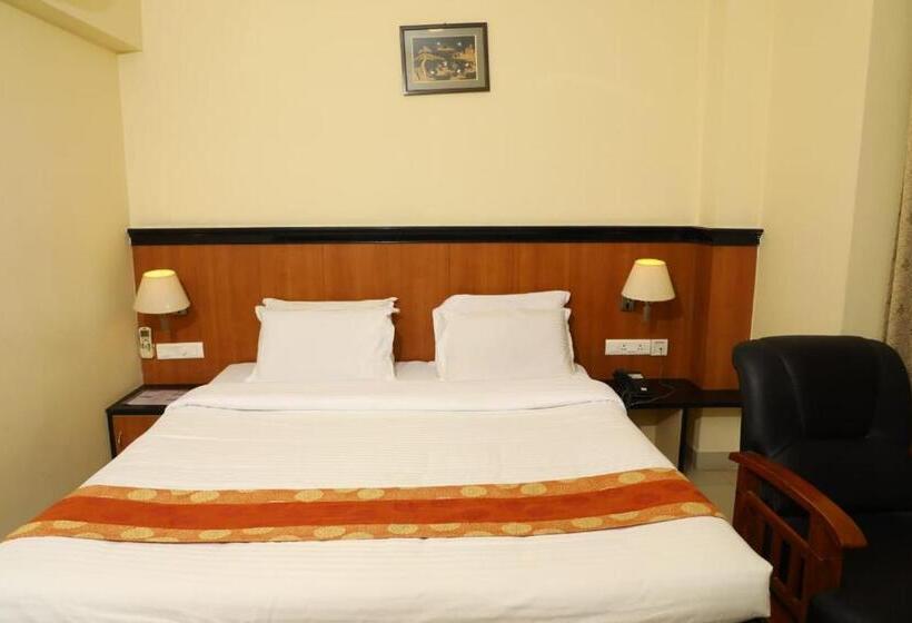 Отель Shrie Shaanth