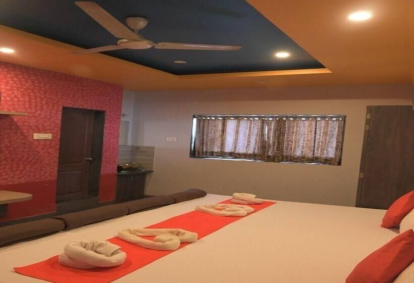 Hotel Sukhsagar Beach Resort Kunkeshwar