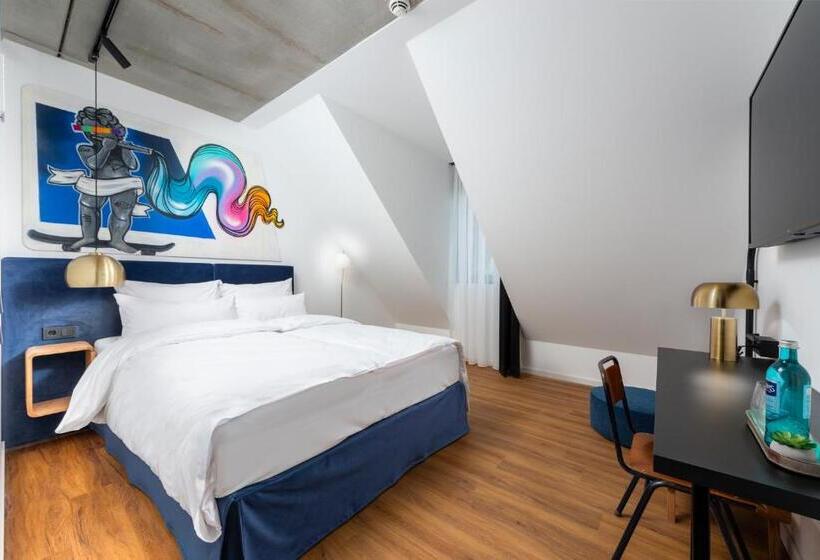 Отель The Barthels Boutique