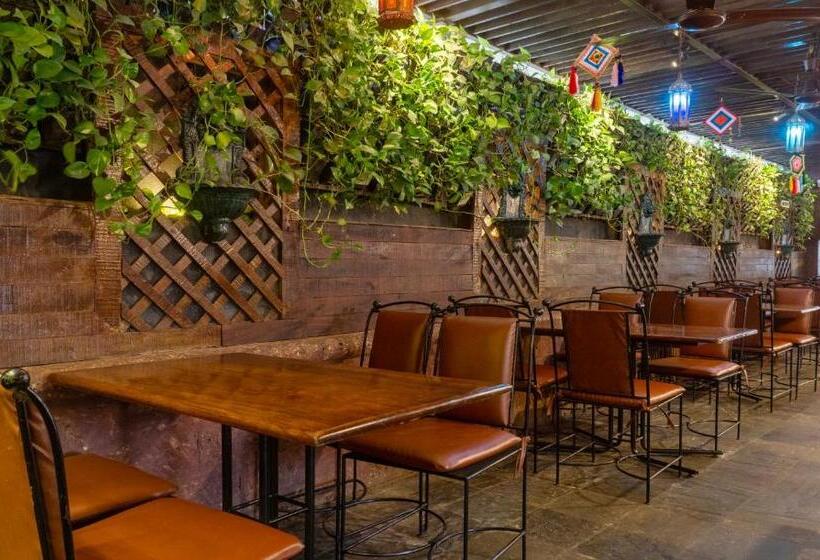 فندق Treebo Bhairavee, Baner