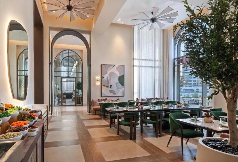 هتل Vida Creek Beach