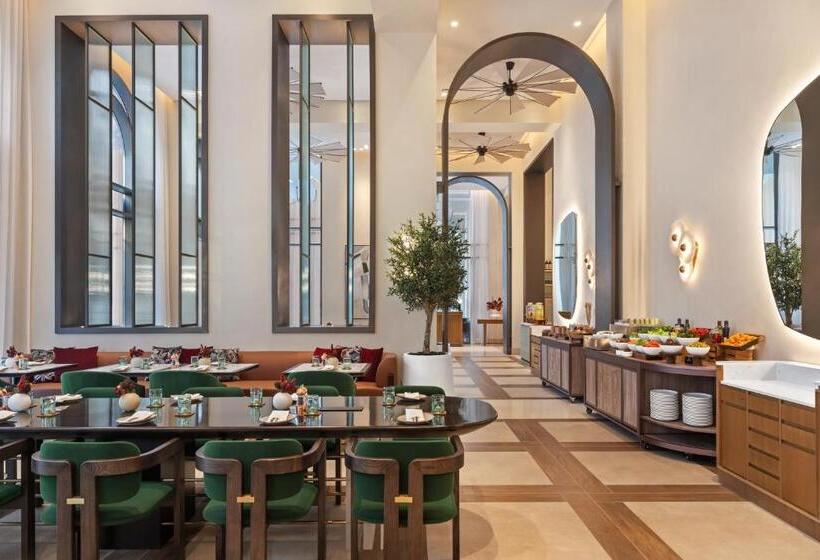 هتل Vida Creek Beach