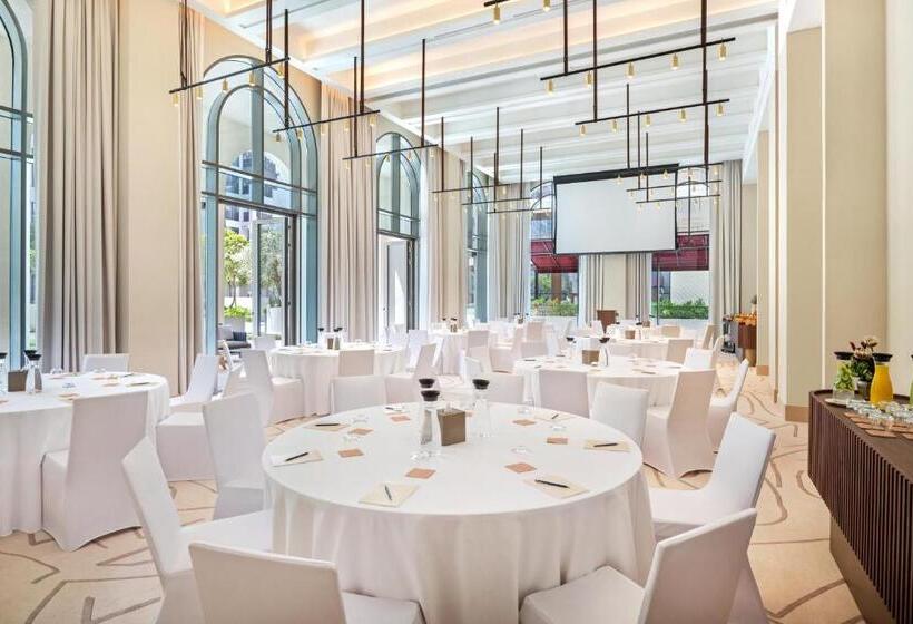 هتل Vida Creek Beach