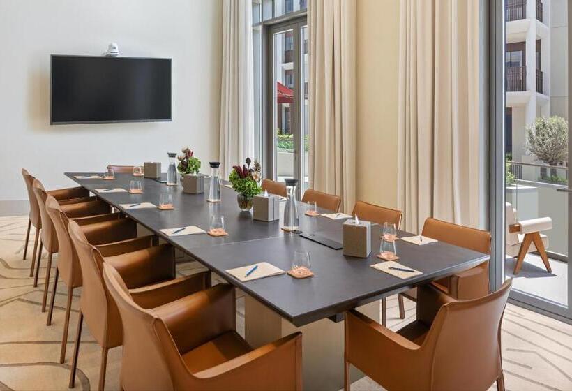 هتل Vida Creek Beach