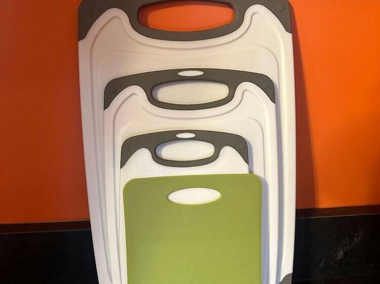 Отель Violet Suites Pdx