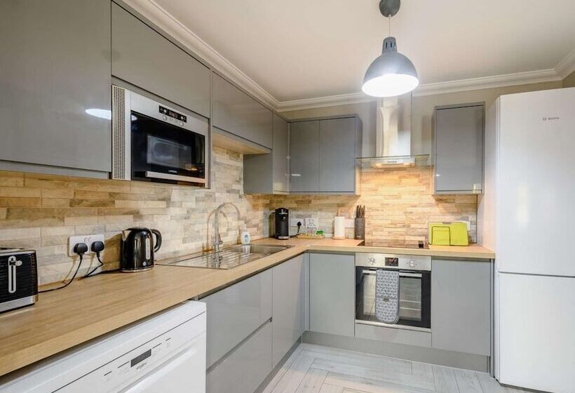 فندق Westertonhill Holiday Lodges