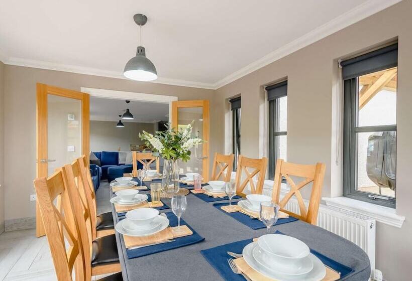 فندق Westertonhill Holiday Lodges