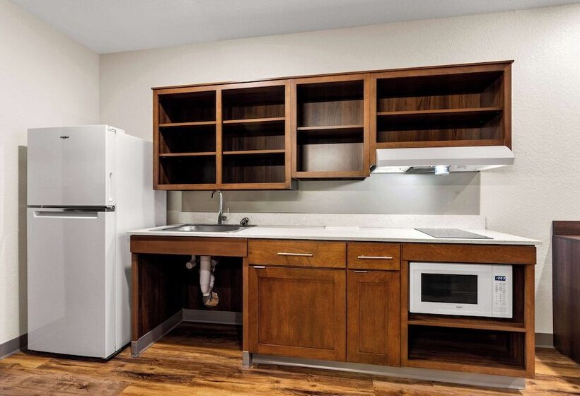 فندق Woodspring Suites Port St Lucie