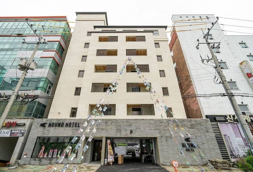 Hound Hotel Gimhae Samgye
