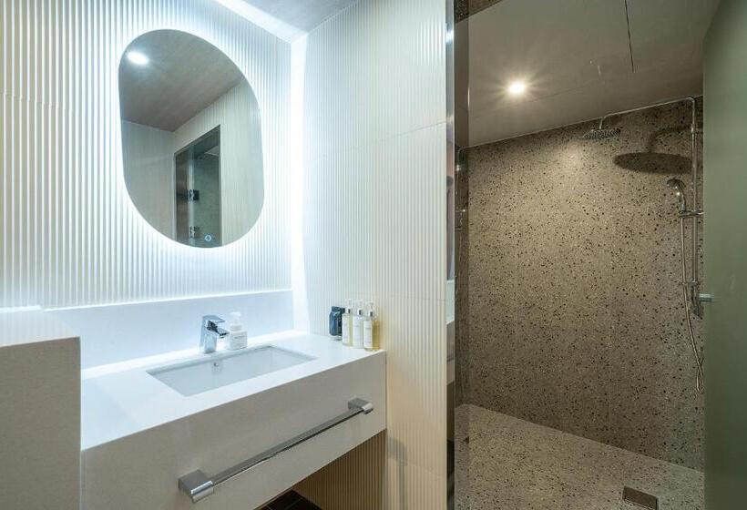 Hound Hotel Gimhae Samgye