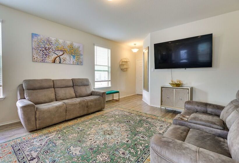 Jarrell Home W/ Playground + Pool Access!