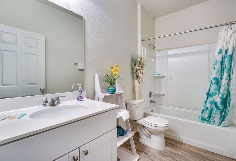 Jarrell Home W/ Playground + Pool Access!