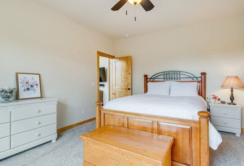 Jefferson Mountain Cabin W/ Private Deck & Grill!