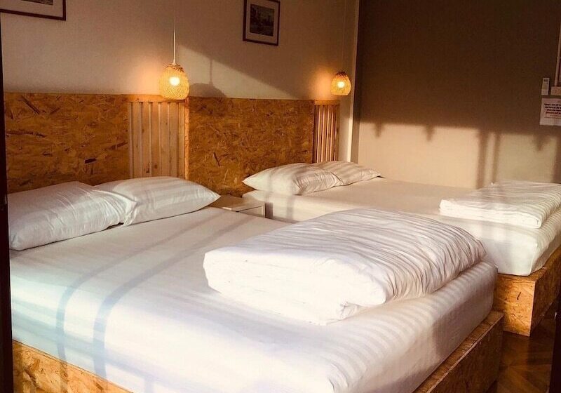 Khok Samet Chun Hostel