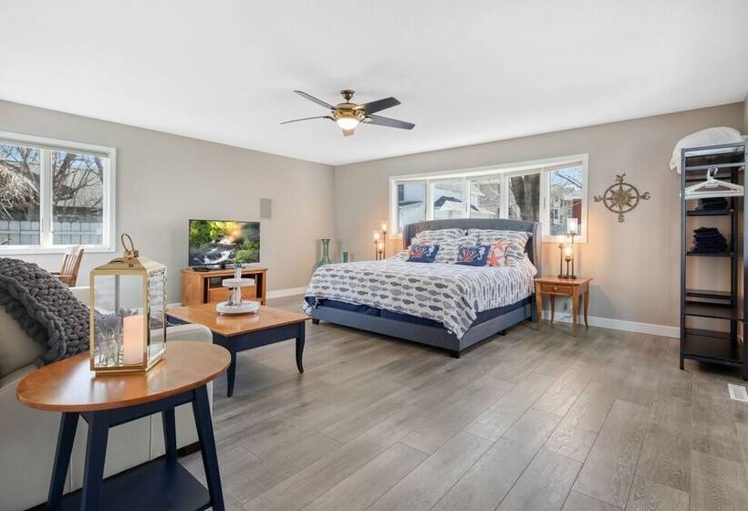 Lake Pepin Waterfront Cottage   Steps To Beach!