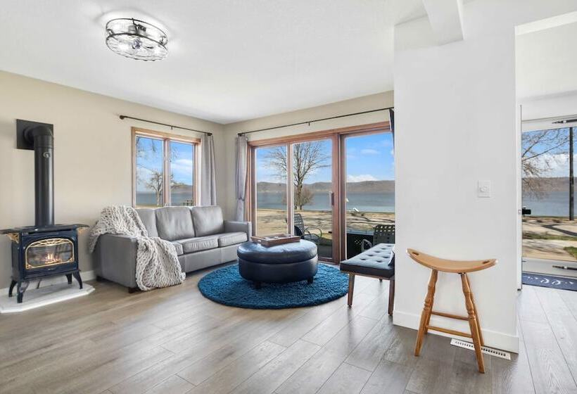 Lake Pepin Waterfront Cottage   Steps To Beach!