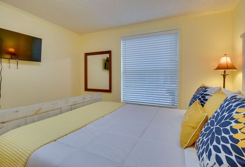 Lake View Mountain Home Retreat W/ Fire Pit!