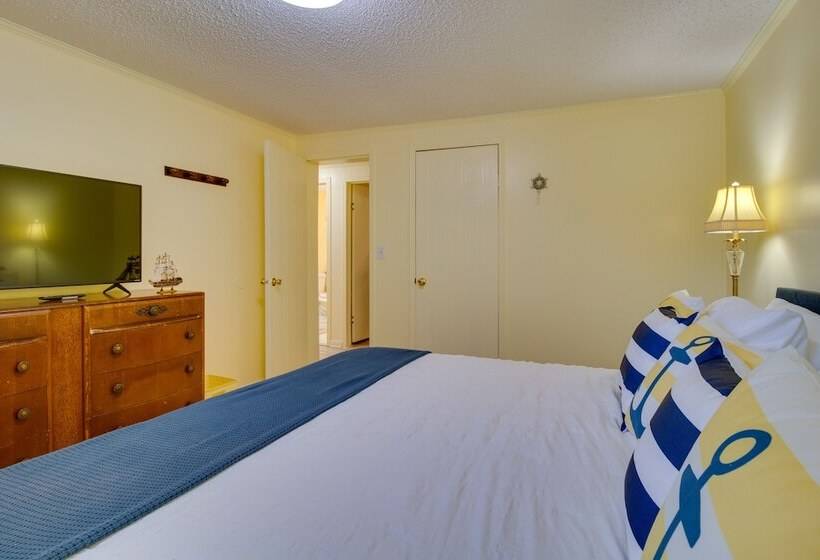 Lake View Mountain Home Retreat W/ Fire Pit!