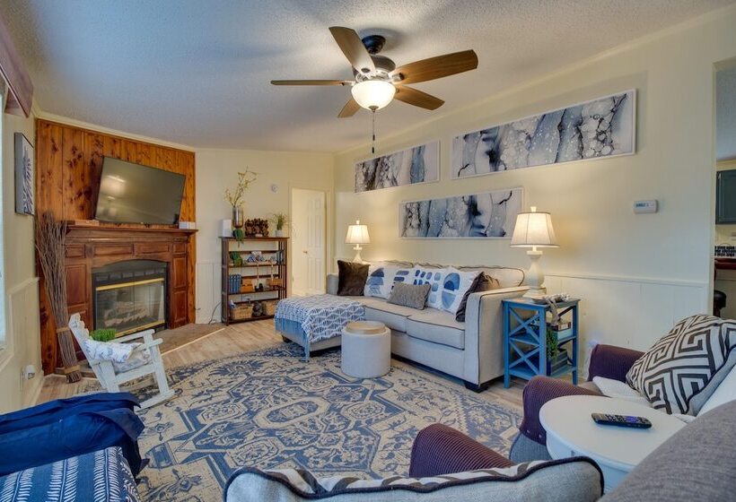 Lake View Mountain Home Retreat W/ Fire Pit!